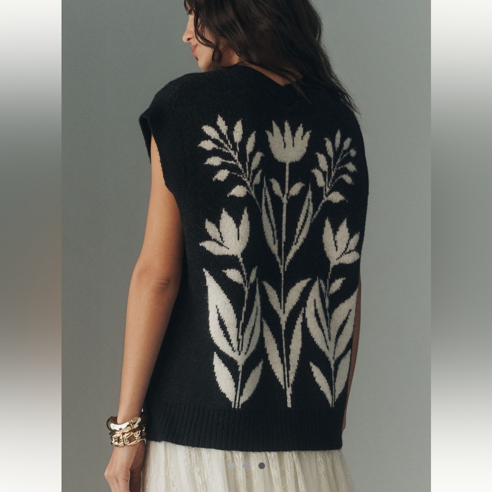 🌷Anthropologie Button Front Sweater Vest Cardigan New XL Novelty Black Floral
